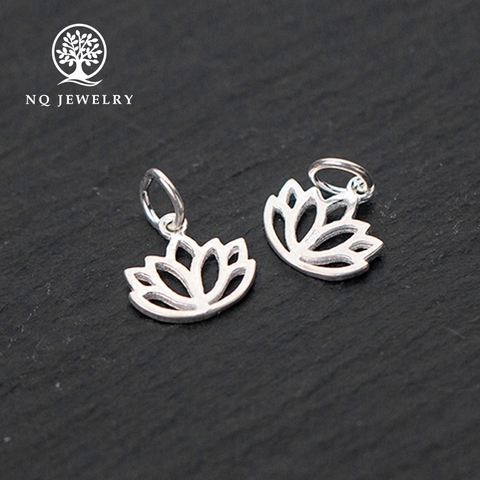 Charm bạc hình hoa sen treo