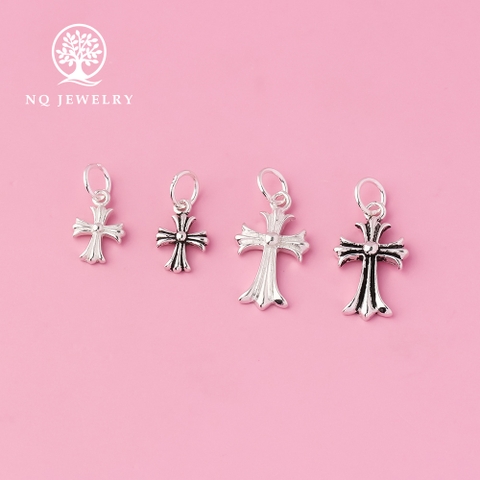 Charm bạc thái hình thánh giá treo