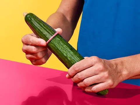 Bị tuột bao cao su khi rút ra có thai không? Cách xử lý đúng và an toàn nhất