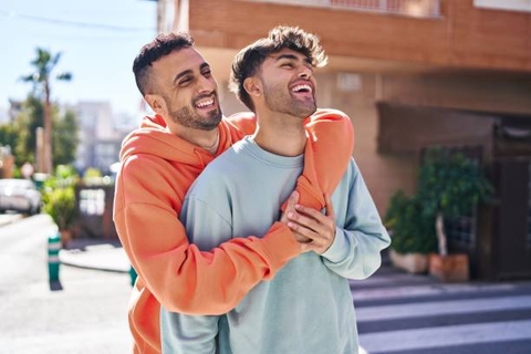 Gay Là Ai? Giải Thích Đầy Đủ Và Dễ Hiểu Về Đồng Tính