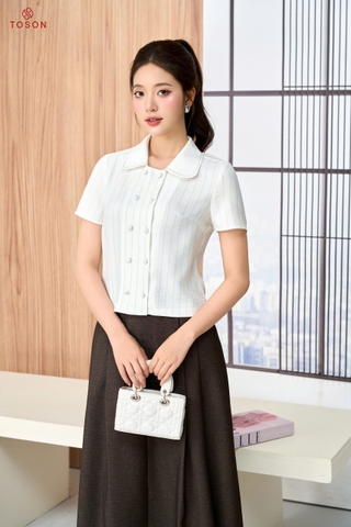 13113K96 - Áo linen kem kẻ cổ sen