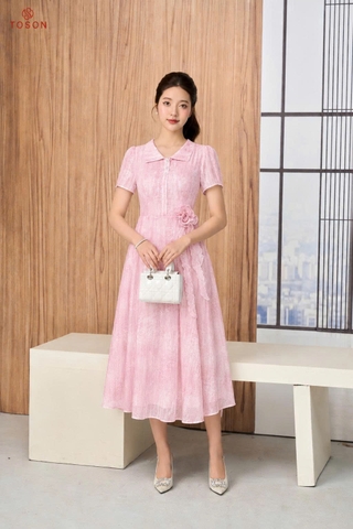 43184P96 - Đầm xoè tơ hồng thêu hoạ tiết, eo cuốn hoa