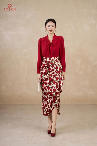 12045D35 - Áo silk đỏ dài tay cổ buộc nơ