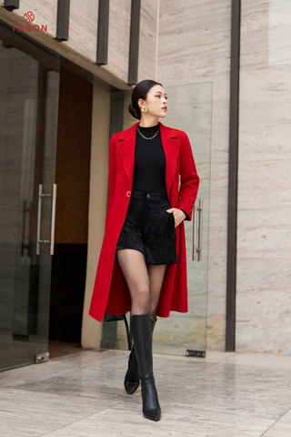 99002D34 - Áo dạ lông cừu đỏ, dáng dài, mí gân cửa tay đính trang trí