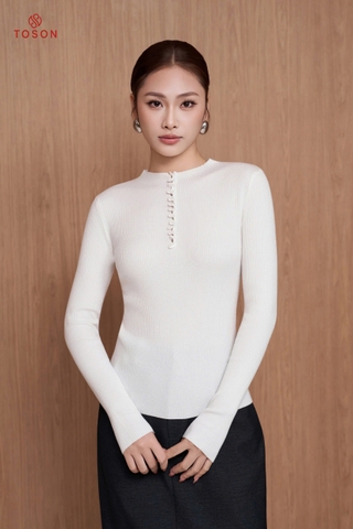 60004 - Áo len ôm cổ xếp nhún đính cúc