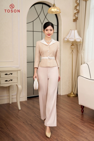 87970K93- Áo vest text kẻ, cổ phối trắng kem kèm đai.
