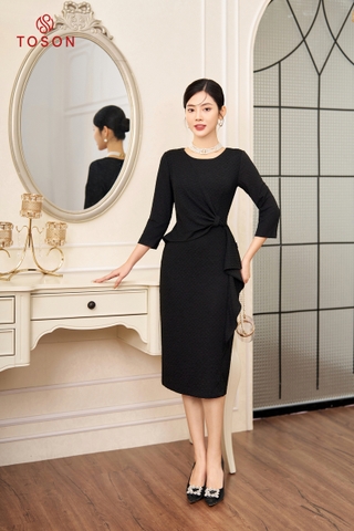 47978B63 - Đầm ôm len đen chấm nổi, eo cách điệu nơ