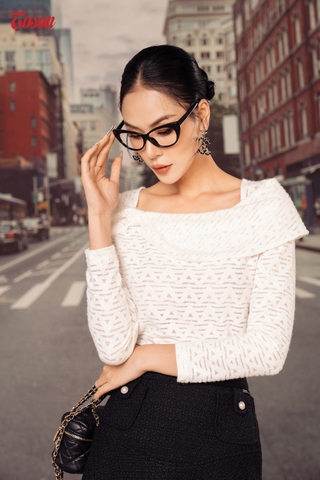 17926W34 - Áo len trắng dệt sóng - vai đổ xếp tà bong