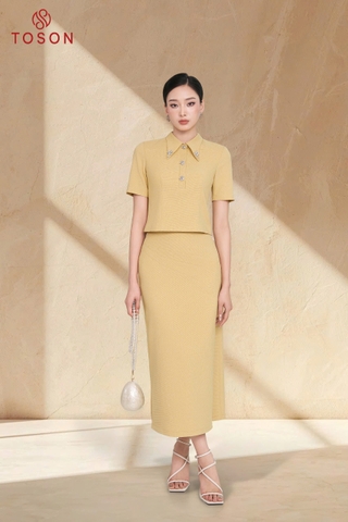 B8347V76 - Bộ tweet vàng: Áo cổ đính cườm + Cvay A