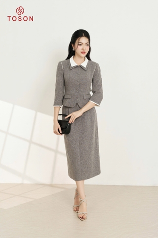 B8352G94 - Bộ vest text ghi: Vest cổ trắng + CV