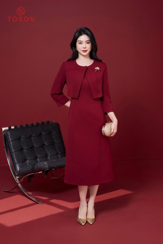 B8405D14 - Bộ text nhung đỏ đô: Vest lửng + Đầm