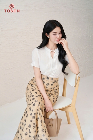 11026W95 - Áo tơ trắng cổ tròn bấu mí