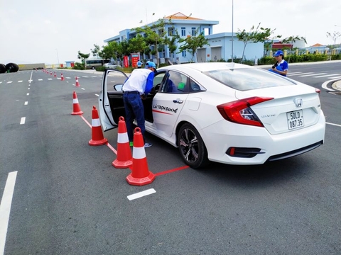 Nguyên nhân khiến bạn mệt mỏi mỗi khi đi ô tô và cách xử lý