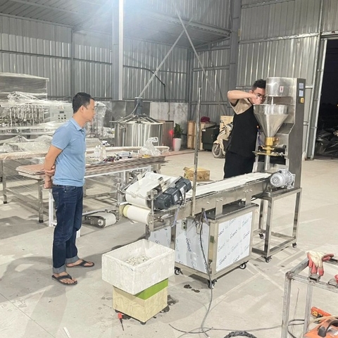 Dây chuyền làm chả cá tự động