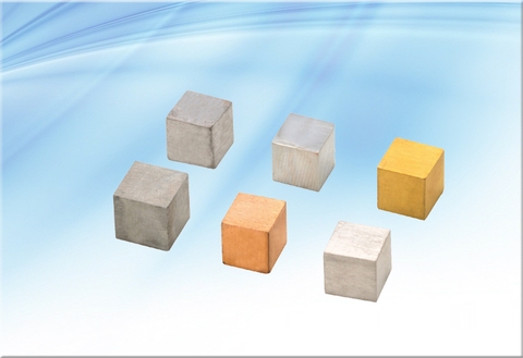 Khối kim loại lập phương