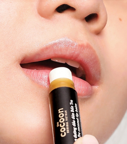Son Dưỡng Môi Chiết Xuất Dầu Dừa Bến Tre The Cocoon Ben Tre Coconut Lip Balm 5g