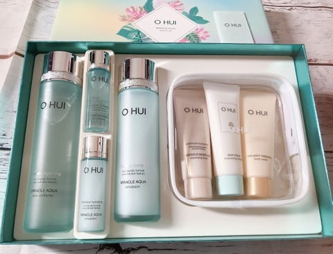 Set dưỡng da cấp nước Ohui Miracle Aqua special set