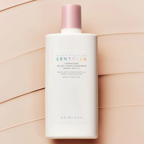 Kem chống nắng SKIN1004 Madagascar Centella Poremizing Velvet Finish Sunscreen SPF50+ PA++++ 50ml
