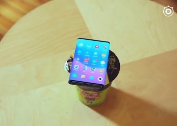 Xuất hiện thêm video về smartphone màn hình gập của Xiaomi, giá dự kiến chỉ 999 USD