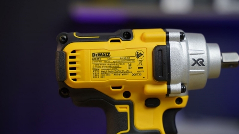Máy vặn bulong dùng pin Dewalt DCF894D2 (Máy, Sạc, 2pin*2Ah Vali)
