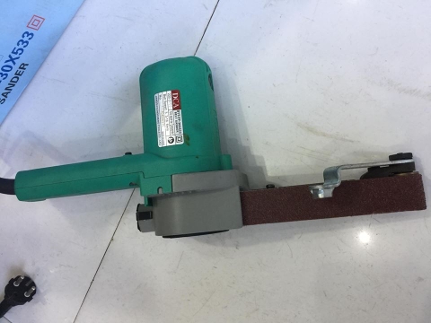 Máy chà nhám 550W DCA AST533