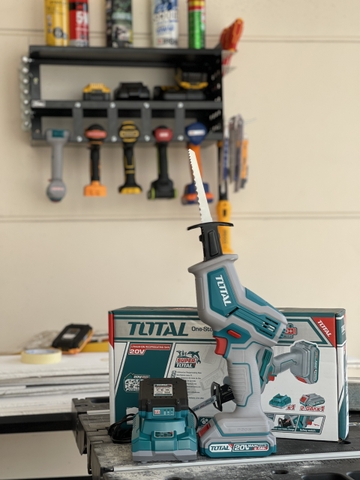Máy cưa kiếm dùng pin Lithium-ion 20V Total TRSLI65061