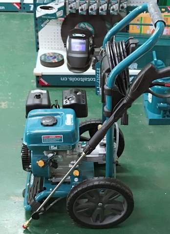 Máy xịt rửa dùng xăng TOTAL TGT250103
