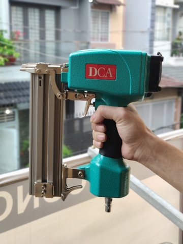 Súng bắn đinh thẳng dùng hơi DCA AT50DC xsafe
