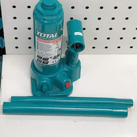 Con đội 2 tấn TOTAL THT109022 chất lượng