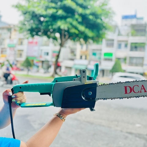 Máy cưa xích điện 1300W DCA AML03-405