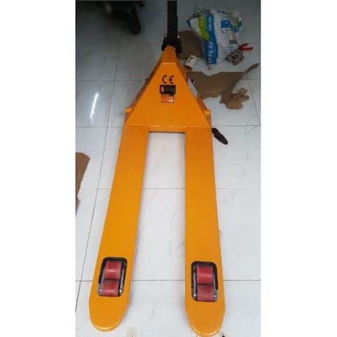 Xe nâng tay Ingco HHPT01251 chính hãng