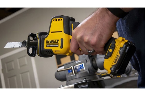 Máy Cưa Kiếm Pin Li Ion 12v Max Dewalt DCS312N-KR