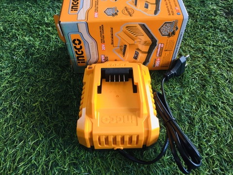 Sạc 20V Fcli2001 Điện Thế:110V-240V~50/60Hz, Dòng Điện Sạc: 2A - Ingco
