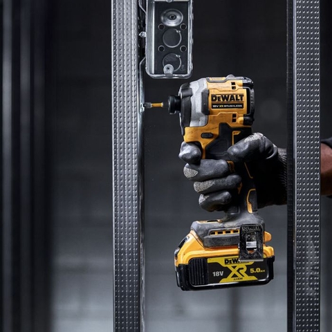 Máy Vặn Vít Động Lực Dùng Pin Dewalt DCF850N-B1