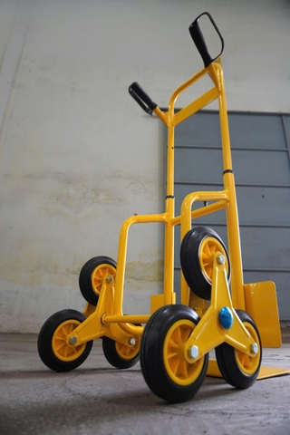 Xe Đẩy Hàng Leo Bậc Thang 120kg Stanley FT521
