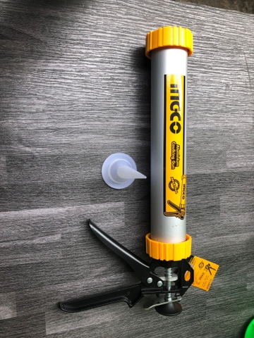 Súng bơm silicon ống nhôm INGCO HCG0112 12 inch