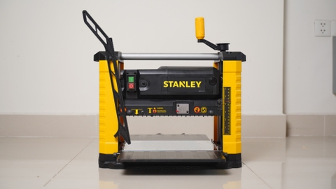 Máy Bào Cuốn Để Bàn Động Cơ Gắn Liền Stanley STP18-B1