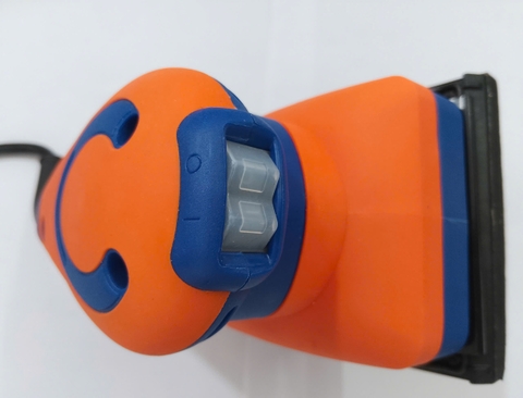 Máy chà nhám vuông 240W WadFow WFA1501