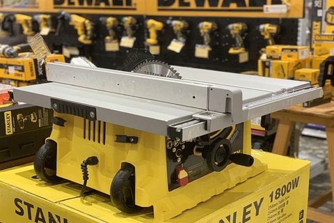 Máy Cưa Bàn 1800w Stanley SST1801-B1