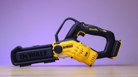 Máy Cưa Xích Cắt Cành Dùng Pin Động Cơ Gắn Liền Dewalt DCCS623B