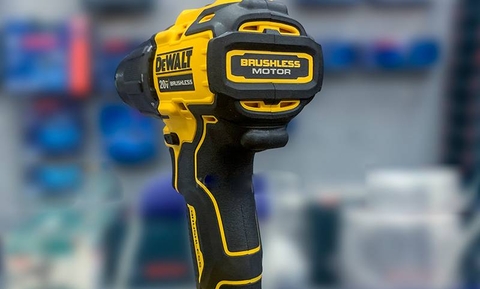 Máy khoan cầm tay 20Vmax/BL Dewalt DCD709D2 (Máy, Sạc, 2pin*2Ah Vali)