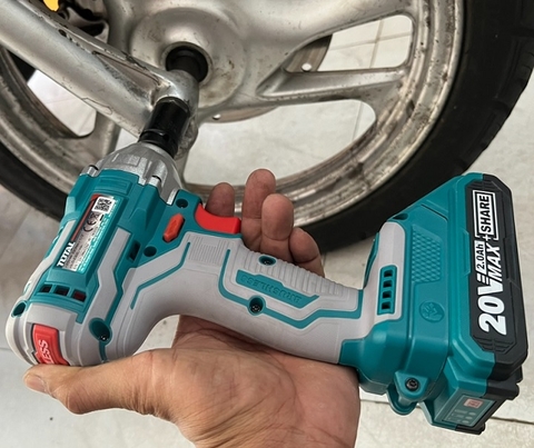 Máy Siết Vít Và Siết Buloong Dùng Pin 20V Total TIWLI20208