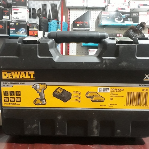 Máy siết bulong cầm tay DEWALT DCF880D2-B1 dùng pin 18V