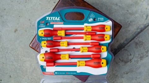 Bộ tuốc nơ vít mở tuýp cách điện 6-12mm Total THKISD0701  chất lượng