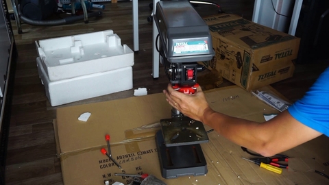 Máy khoan bàn 12mm 350W TOTAL TDP133501 uy tính