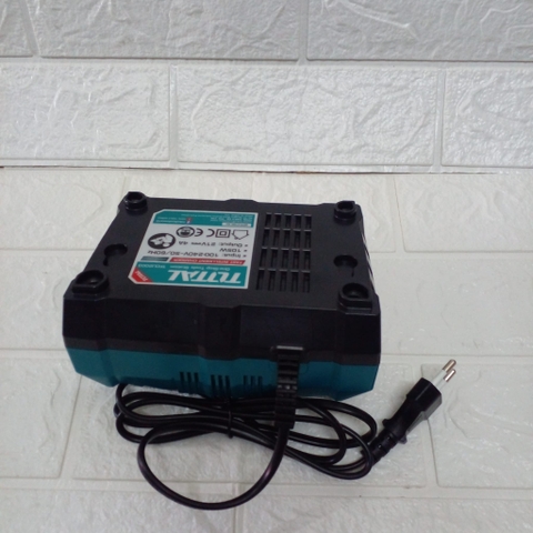 Sạc Nhanh Thông Minh 20V Total TFCLI2003