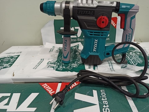 Máy khoan búa đục bê tông 4 chức năng Total TH1153236 1500W