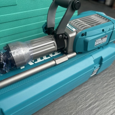 Máy đục Bê Tông Công Suất 1700W Total TH217068