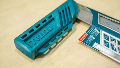 Thước đo góc vuông 300mm Total TMT61126 Xsafe