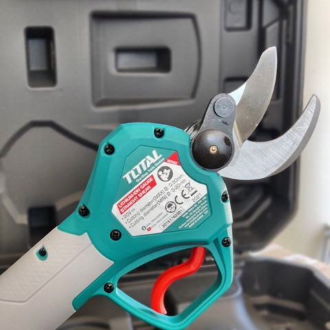 Máy cắt cành dùng pin 20V Total TSSLI2001